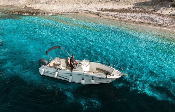 Jeanneau Cap Camarat 7.5 CC 18