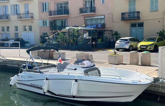 Jeanneau Cap Camarat 7.5 CC Ramses