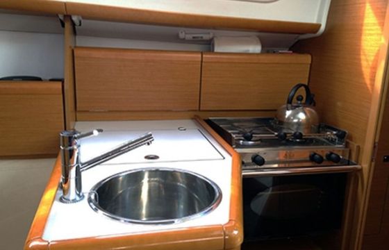 Jeanneau Sun Odyssey 30i Happy Day