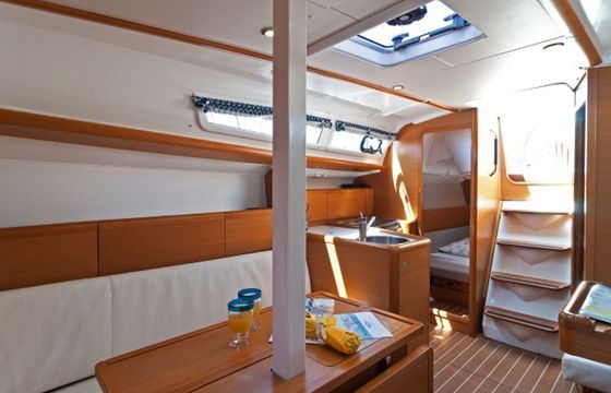 Jeanneau Sun Odyssey 33 Kiki kiss