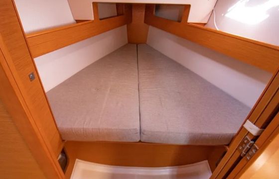 Jeanneau Sun Odyssey 33i Eleni