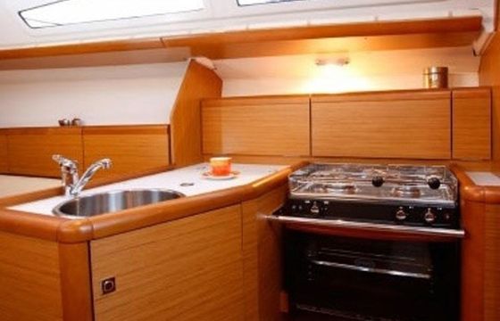 Jeanneau Sun Odyssey 33i Fisterra