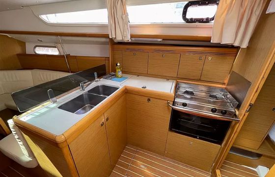 Jeanneau Sun Odyssey 36i Mala