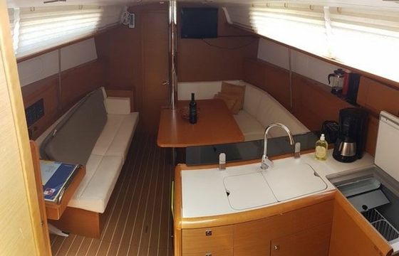 Jeanneau Sun Odyssey 379 B'Elli