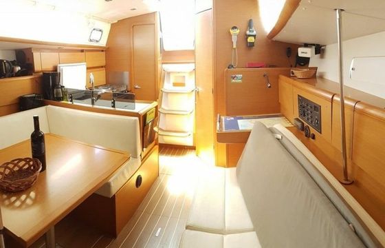 Jeanneau Sun Odyssey 379 B'Elli