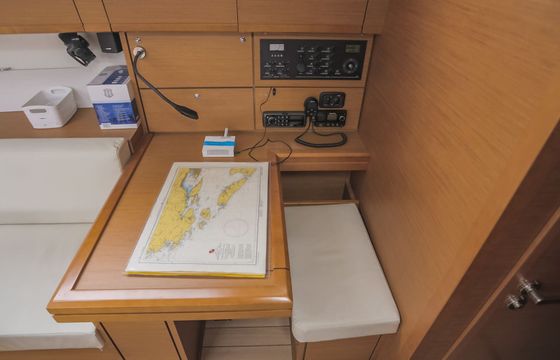 Jeanneau 54 Blue Angel
