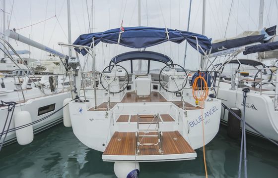 Jeanneau 54 Blue Angel