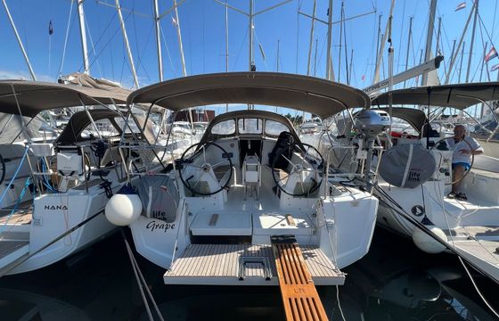 Jeanneau Sun Odyssey 349 Grape