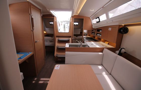 Jeanneau Sun Odyssey 380 Amelie