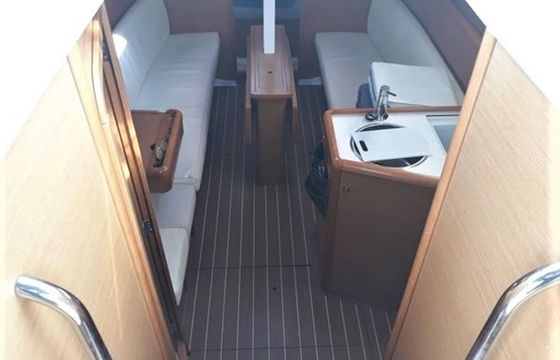 Jeanneau Sun Odyssey 33i Britannia