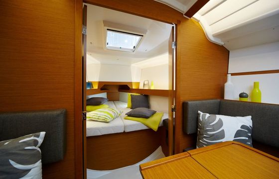 Jeanneau Sun Odyssey 349 Page