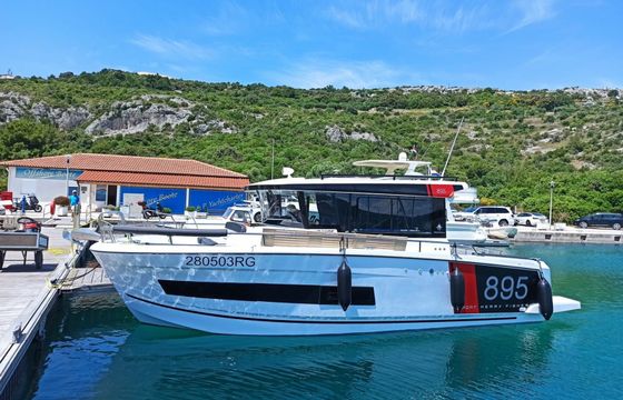 Jeanneau Merry Fisher 895 Surprise