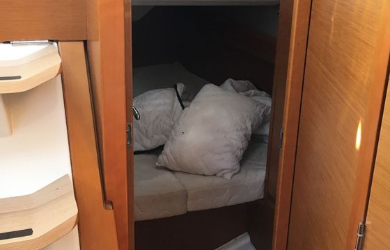 Jeanneau Sun Odyssey 389 Dust in the Wind
