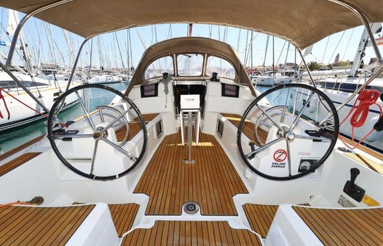 Jeanneau Sun Odyssey 389 Eol