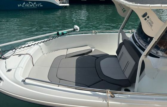 Jeanneau Cap Camarat 7.5 CC Handfort 2