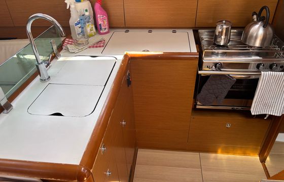 Jeanneau Sun Odyssey 389 Sunsail 20