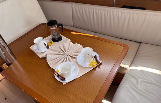 Jeanneau Sun Odyssey 389 Sunsail 20
