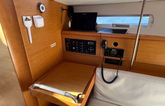 Jeanneau Sun Odyssey 379 Esprit du Levant
