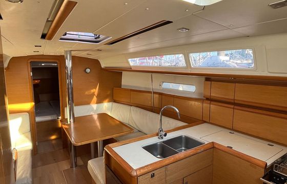 Jeanneau Sun Odyssey 379 Esprit du Levant