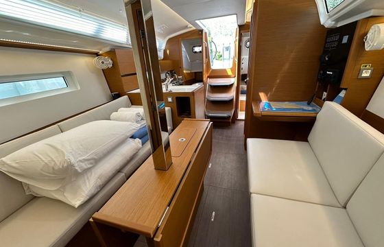 Jeanneau Sun Odyssey 350 Anja