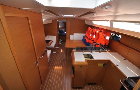 Jeanneau Sun Odyssey 409 FourTwo