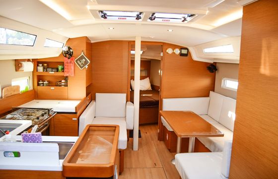 Jeanneau Sun Odyssey 410 Aegeas