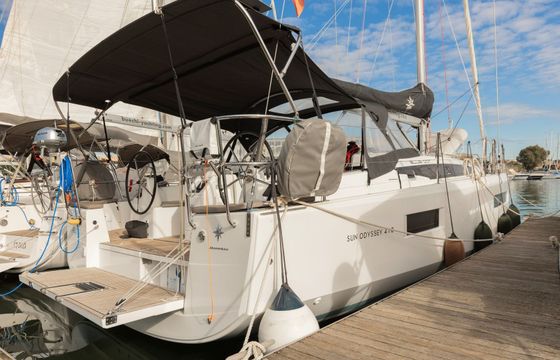 Jeanneau Sun Odyssey 410 Blue Dot.