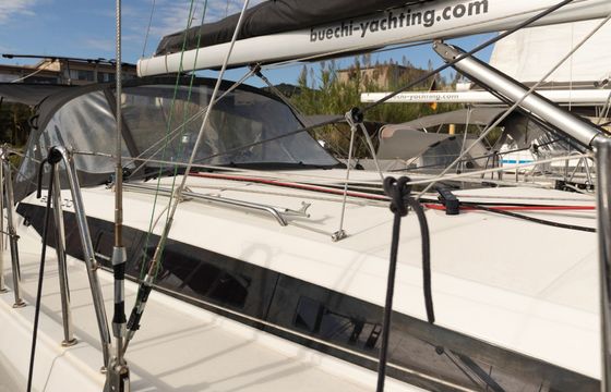 Jeanneau Sun Odyssey 410 Blue Dot.