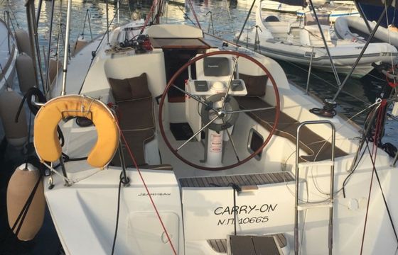 Jeanneau Sun Odyssey 33i Carry On