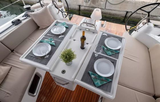 Jeanneau Sun Odyssey 410 Elcano