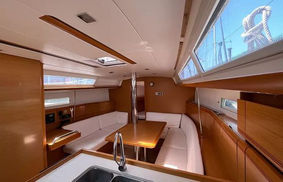 Jeanneau Sun Odyssey 379 Esprit du Ponant