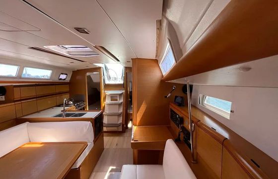 Jeanneau Sun Odyssey 379 Esprit du Ponant
