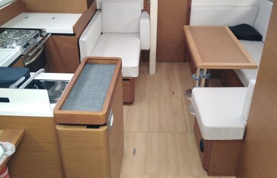 Jeanneau Sun Odyssey 410 Rocking Chair 2
