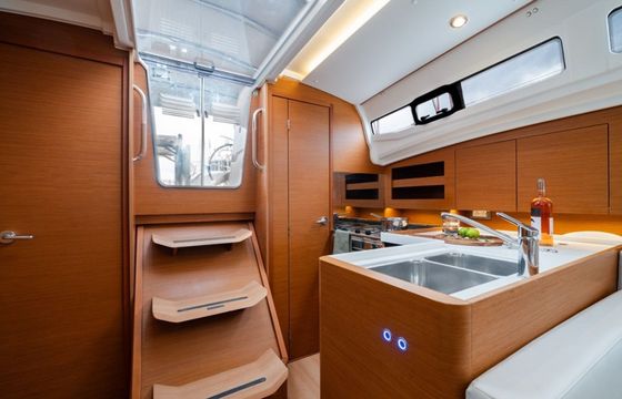 Jeanneau Sun Odyssey 380 Filippos 2