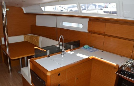 Jeanneau Sun Odyssey 389 Agios Georgios