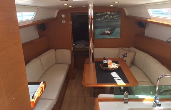 Jeanneau Sun Odyssey 389 Agios Georgios