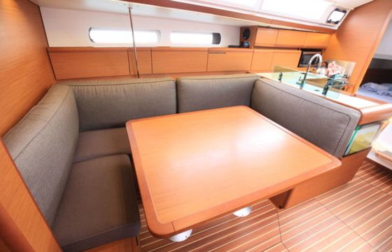 Jeanneau Sun Odyssey 419 Indian Chief
