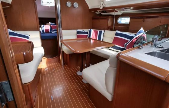 Jeanneau Sun Odyssey 37 Morpheus