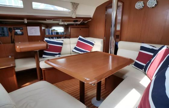 Jeanneau Sun Odyssey 37 Morpheus