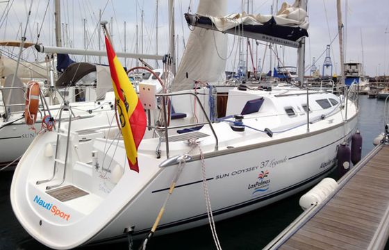 Jeanneau Sun Odyssey 37 Rebeca y Samuel
