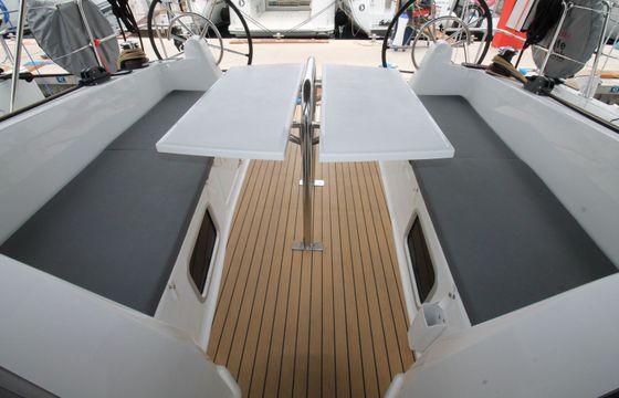 Jeanneau Sun Odyssey 380 Aurora