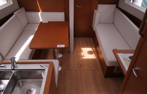 Jeanneau Sun Odyssey 380 Aurora