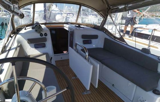 Jeanneau Sun Odyssey 380 Bright Elli