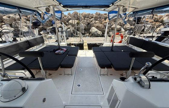 Jeanneau Sun Loft 47 Bluebell