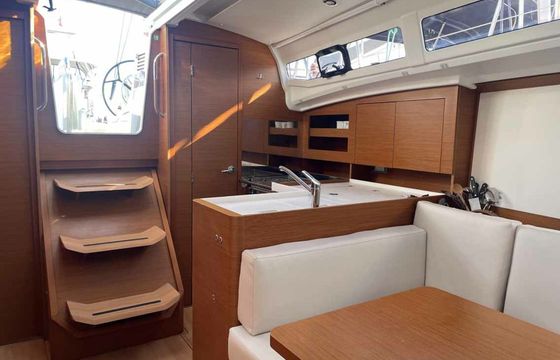 Jeanneau Sun Odyssey 380 Mymia