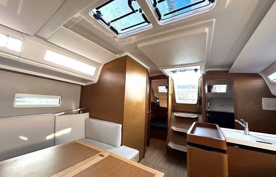 Jeanneau Sun Odyssey 410 Esprit du Solent