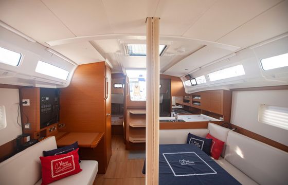 Jeanneau Sun Odyssey 380 Ocean Breeze