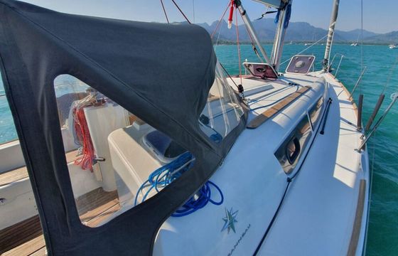 Jeanneau Sun Odyssey 33 Aqua