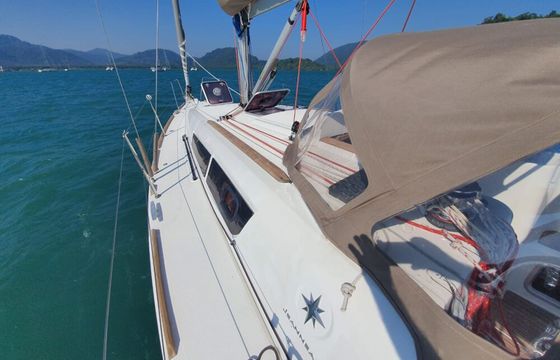 Jeanneau Sun Odyssey 33 Aqua