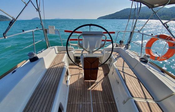 Jeanneau Sun Odyssey 33 Aqua